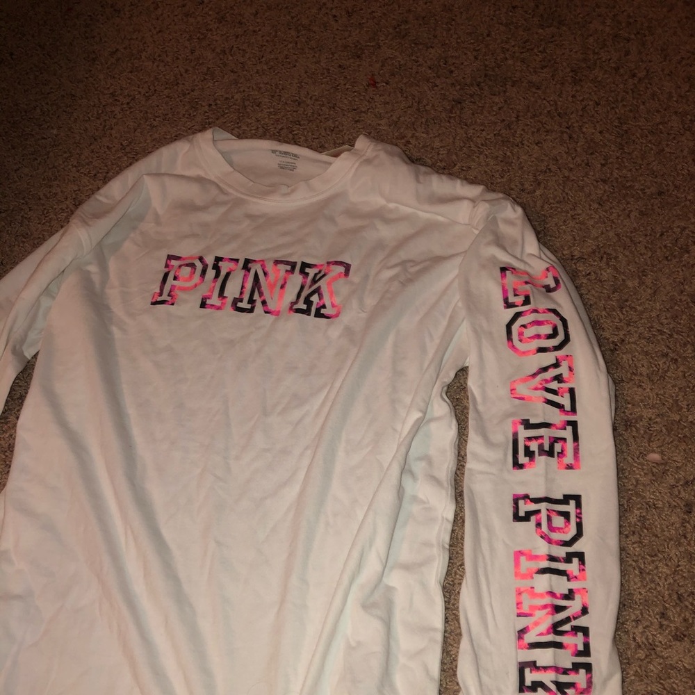 VS PINK long sleeve t shirt NWT